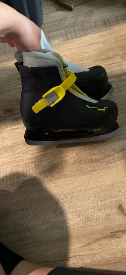 VIC Ice Skates - photo 2