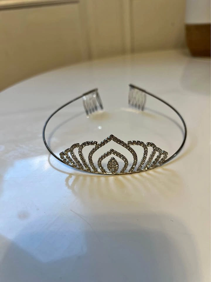 ⚽ Small crown Tiara- New