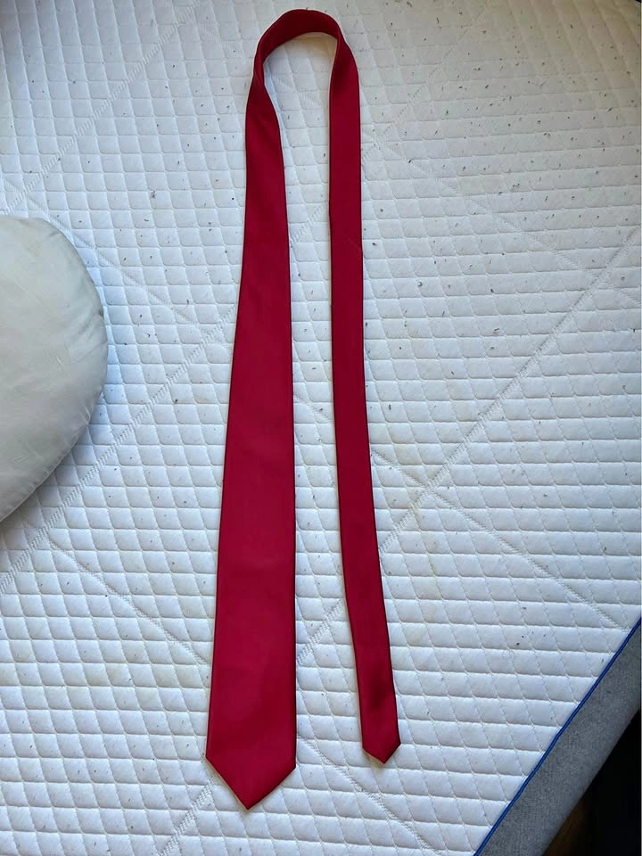 Joseph and Feiss Gold Tie