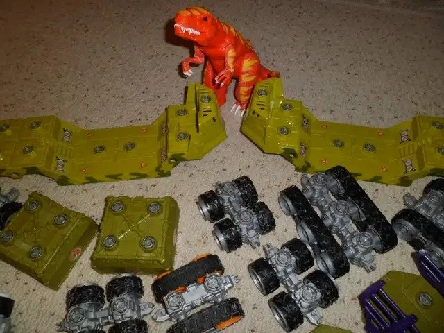 Vintage 2005 Matchbox Dino Adventure Mega Rig Truck & Dinosaur - photo 4