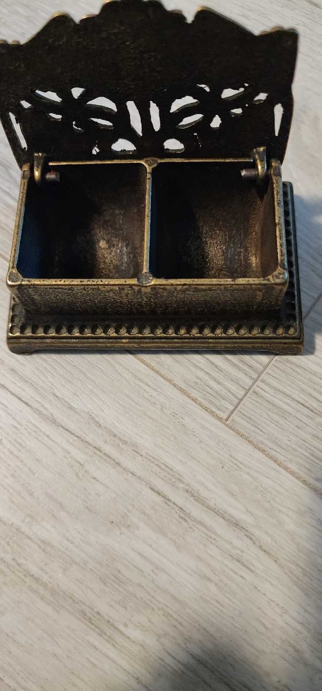 Vintage brass sunflower box - photo 2