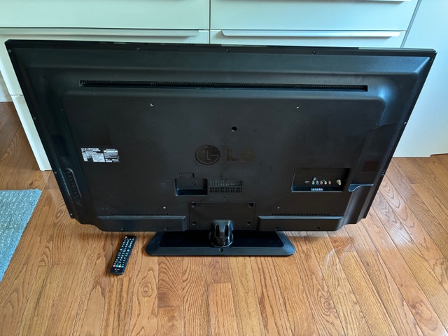 LG 50” LED TV (50LN5310) - photo 2
