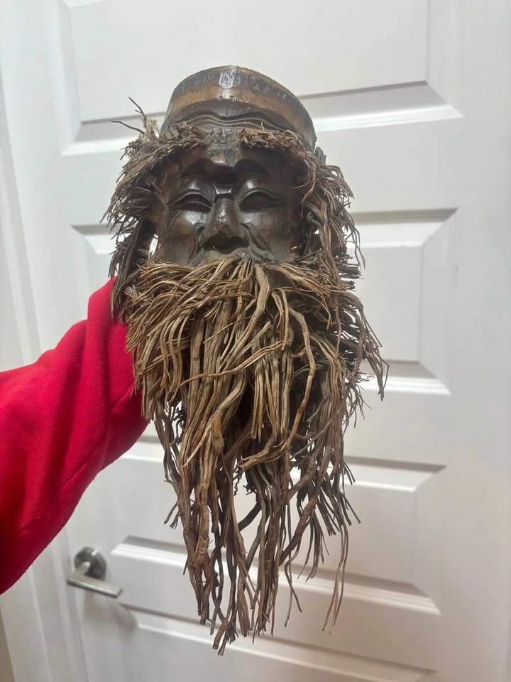 Vintage Hand-Carved Bamboo Root Wooden Mask with Long Fiber Bear