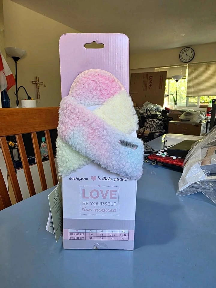 Pudus Carlie Criss Cross Slippers