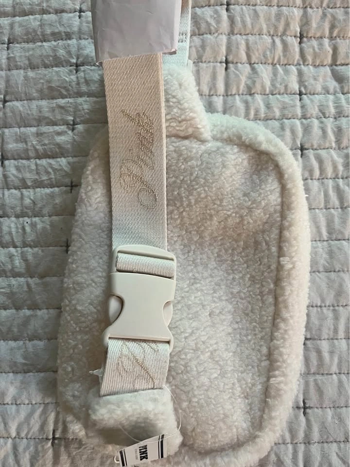 PINK - photo 3