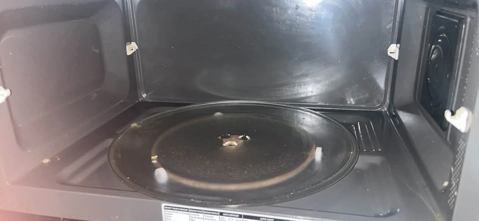 Microwave - photo 3