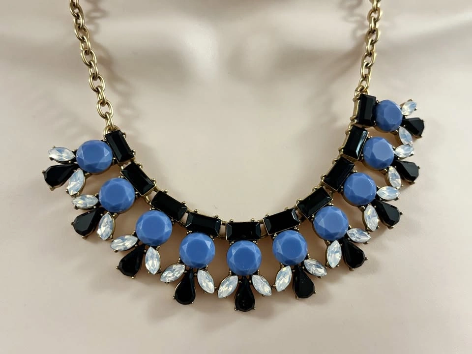 Chic J.Crew Blue, Black & Opal Geometric Statement Necklace ⚽️