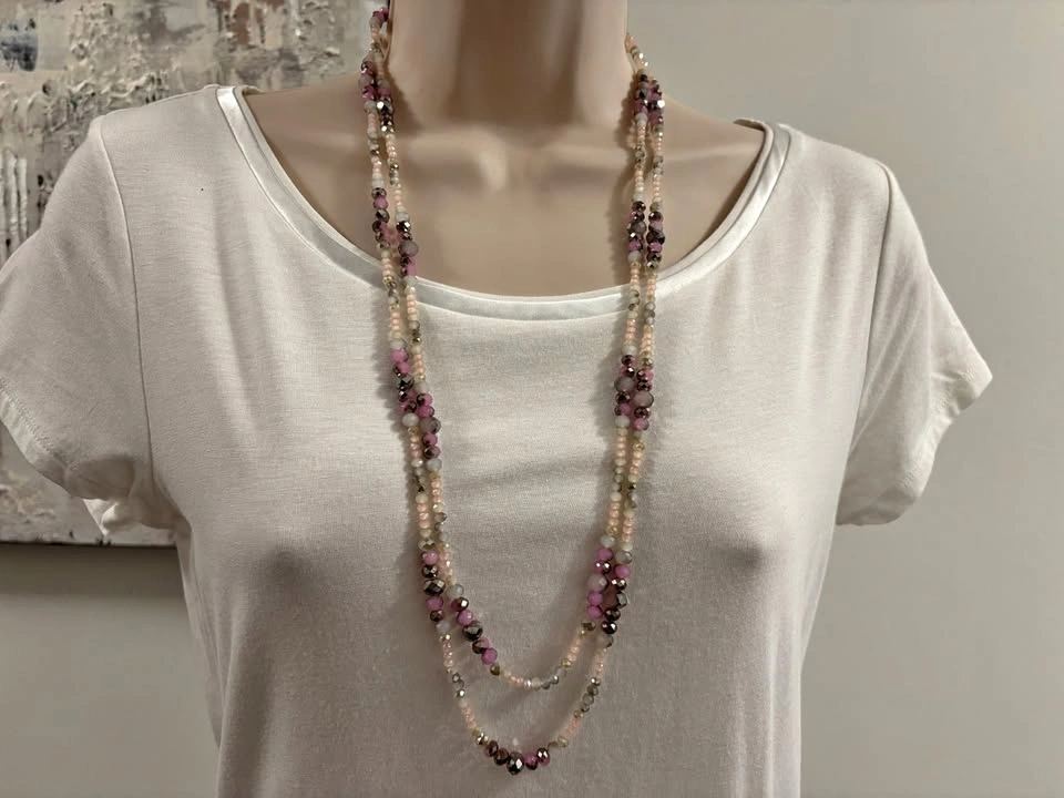 Beautiful LOFT Pastel Beaded Long Strand Statement Necklace ⚽️