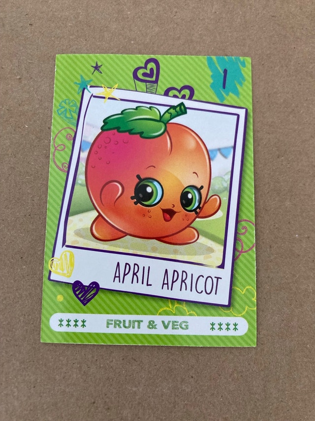 Shopkins April Apricot Trading Card ⚽️