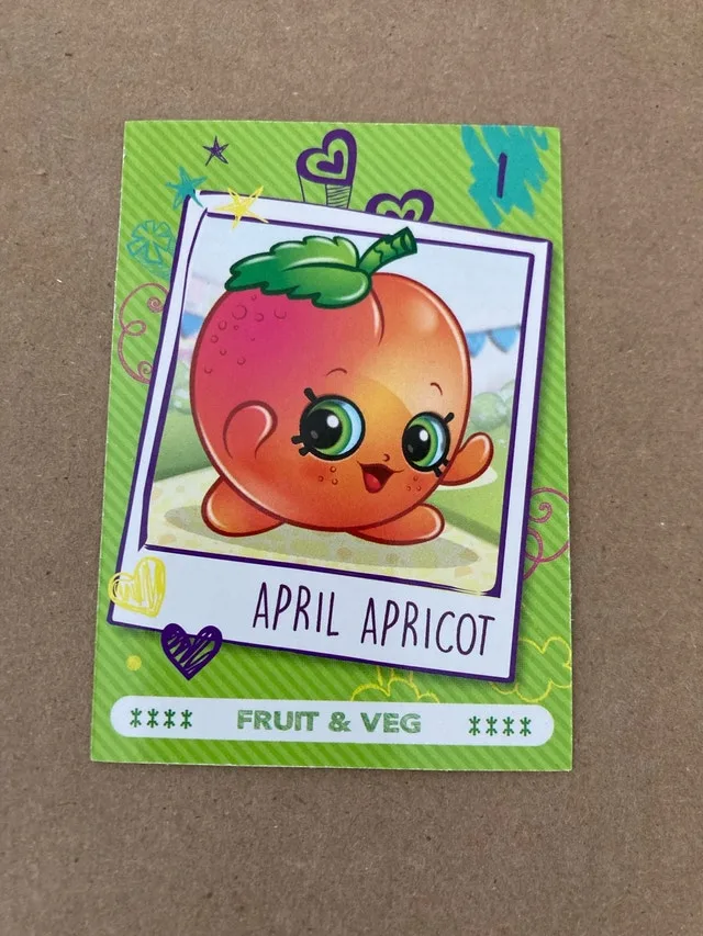 Shopkins April Apricot Trading Card ⚽️