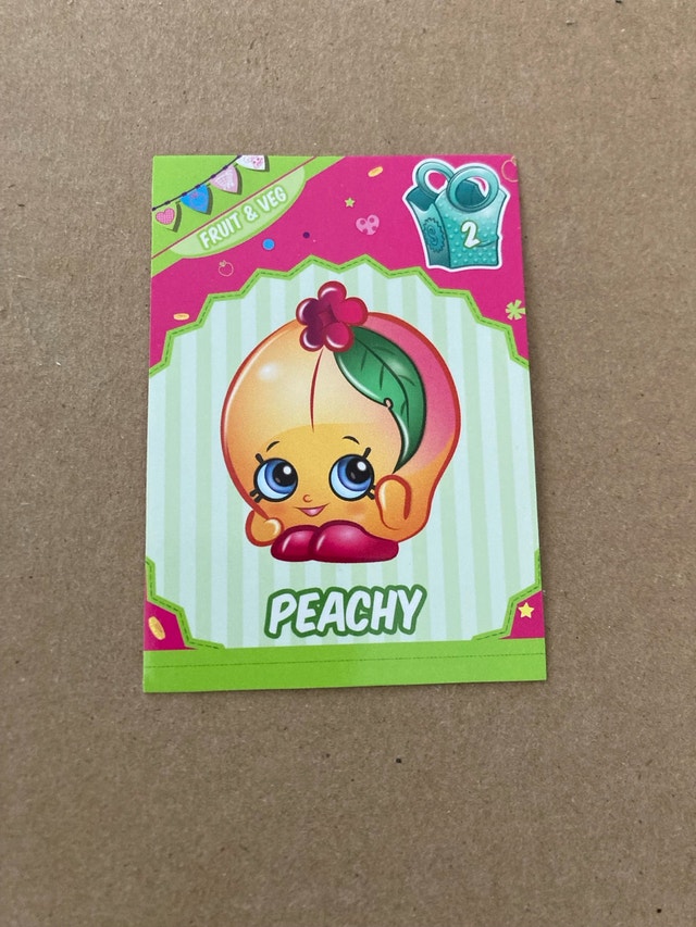 Shopkins Peachy Trading Card ⚽️