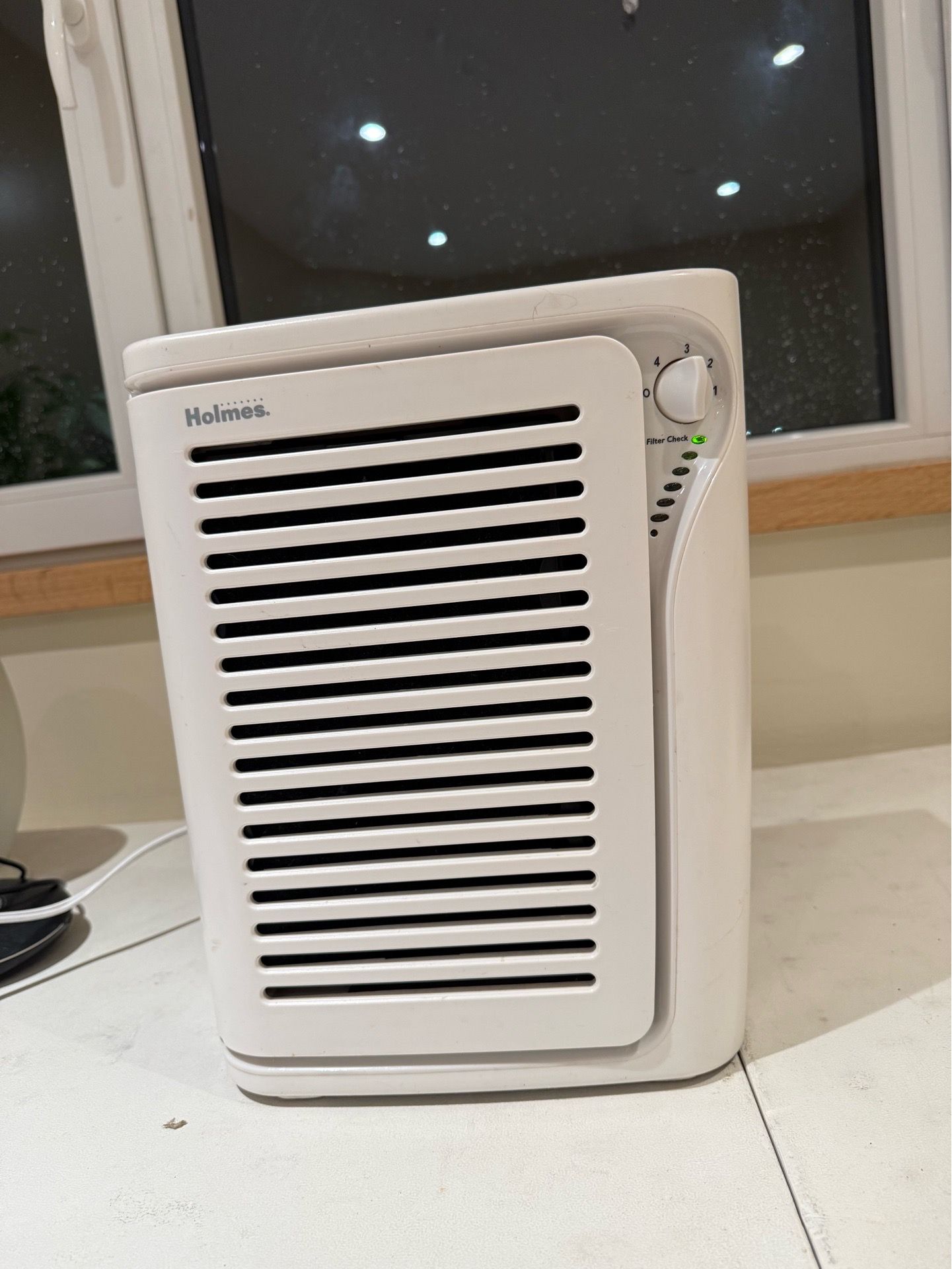 HOLMES AIR PURIFIER – TESTED & WORKING - photo 4