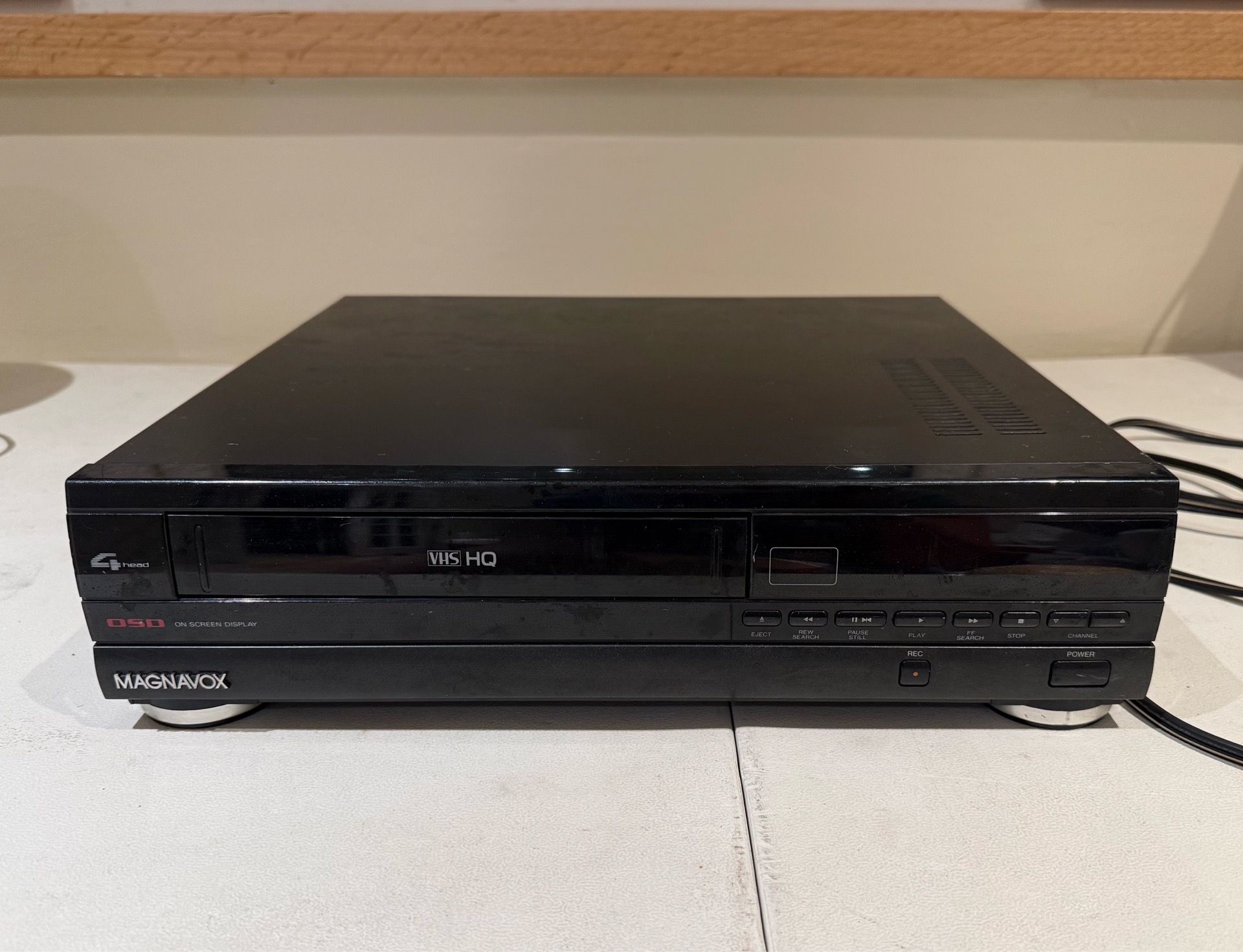 Vintage Magnavox VHS VCR – Powers On! - photo 5
