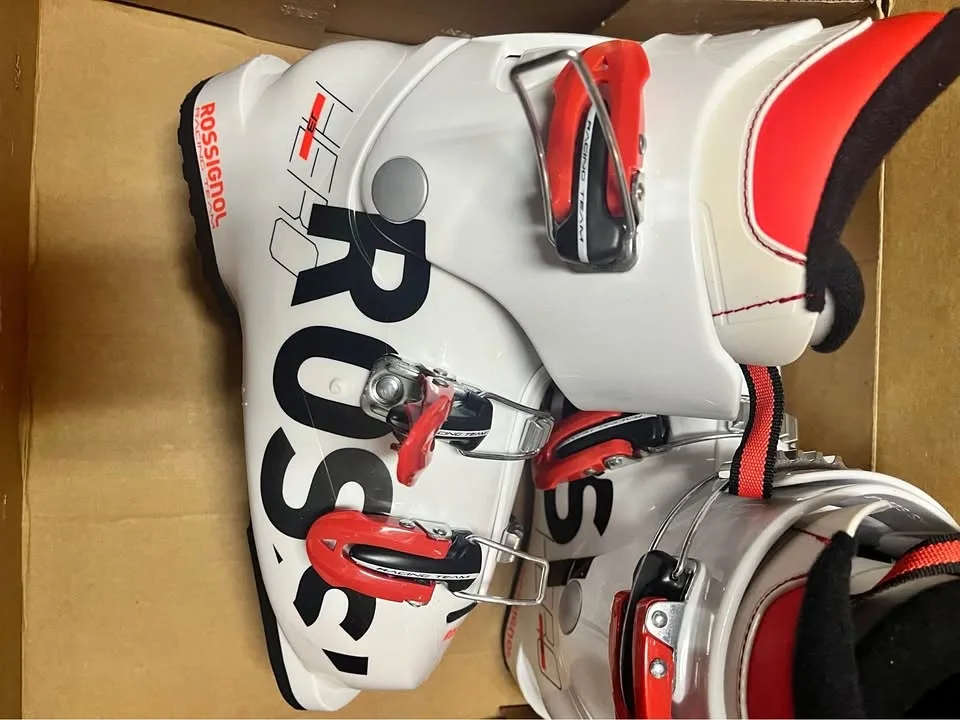 Rossignol Hero J3 (Junior Ski Boots) - 22.5 Mondo
