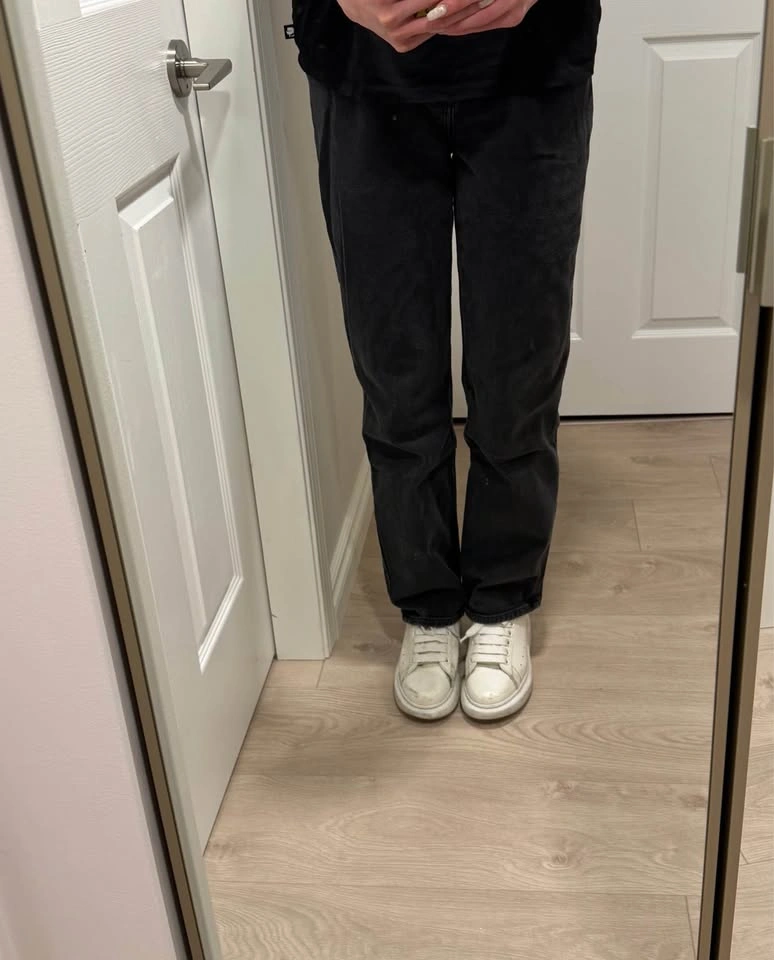 Hollister Ultra High-Rise Dad Jeans in Washed Black Gray - photo 2