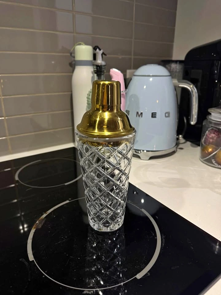 Cocktail shaker