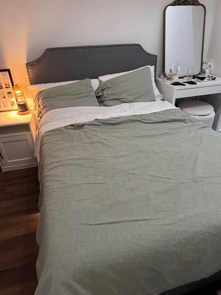 Need gone double bed and mattress - photo 2