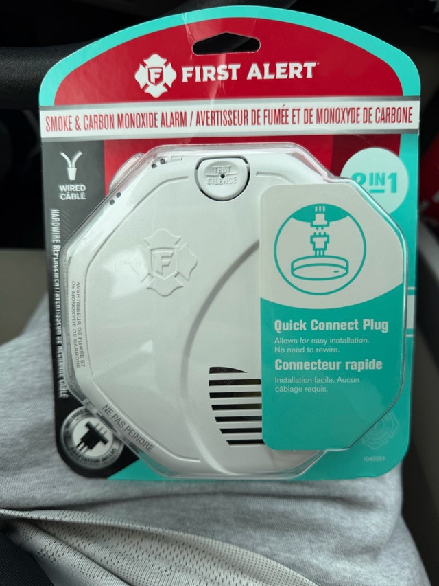 first alert SMOKE & CARBON MONOXIDE ALARM