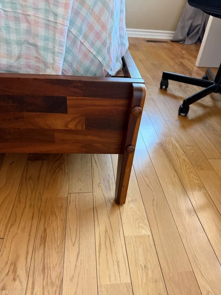 Arcadia Wood Frame Queen Size Bed - photo 2