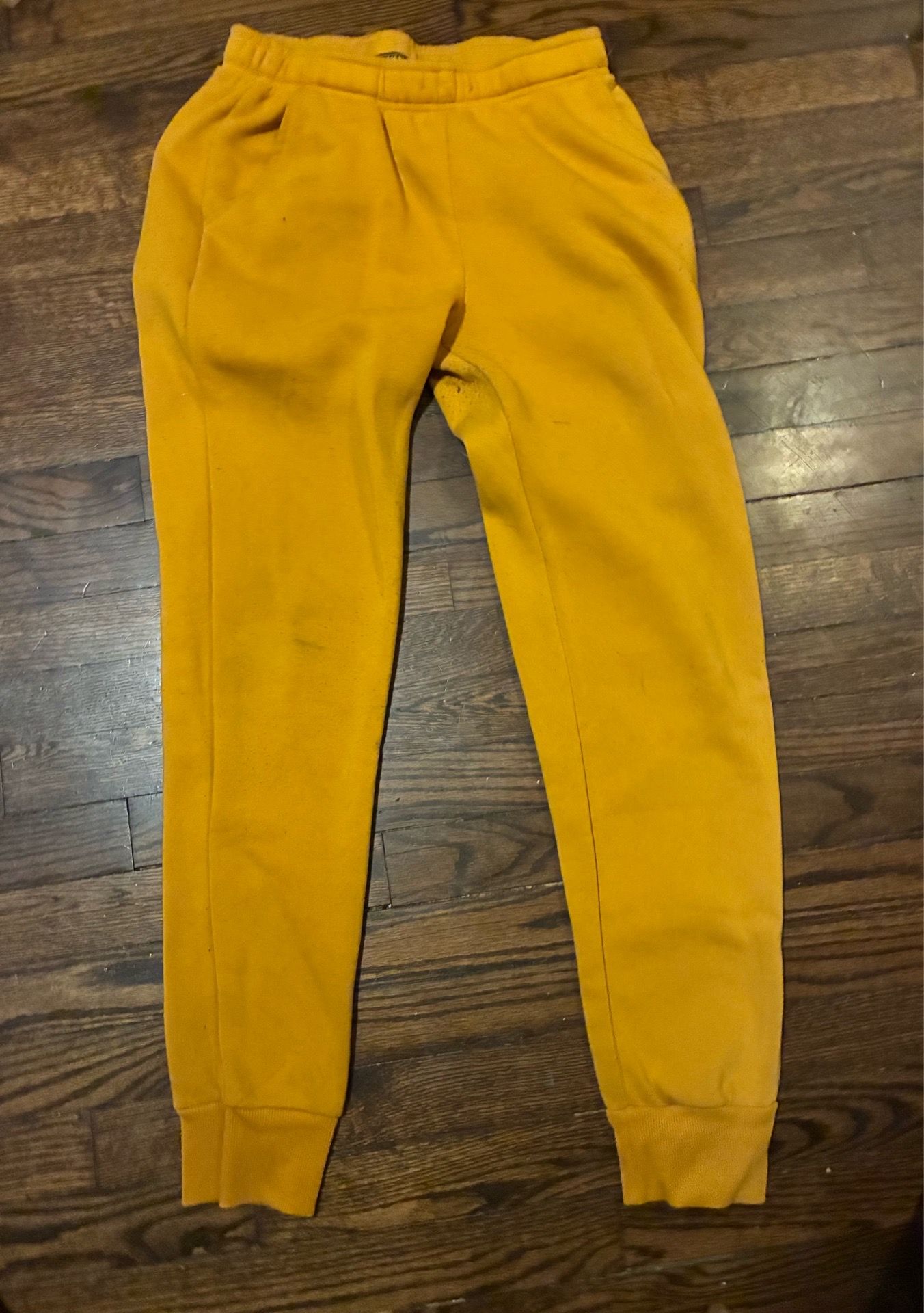 yellow tracksuit - photo 2