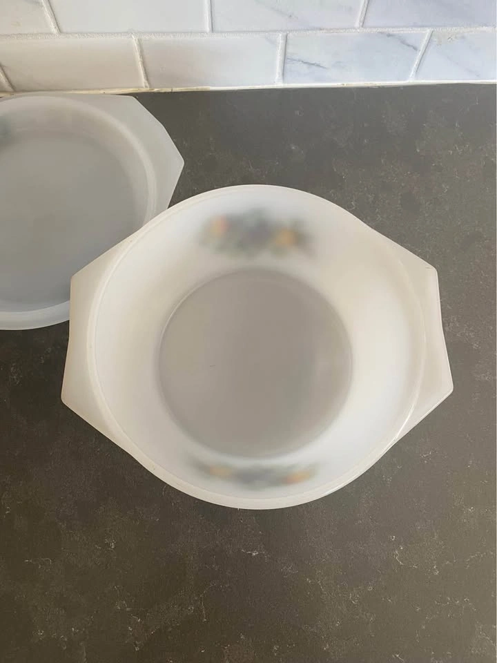 Vintage Arcopal France Fruits de France Milk Glass Casserole - photo 3