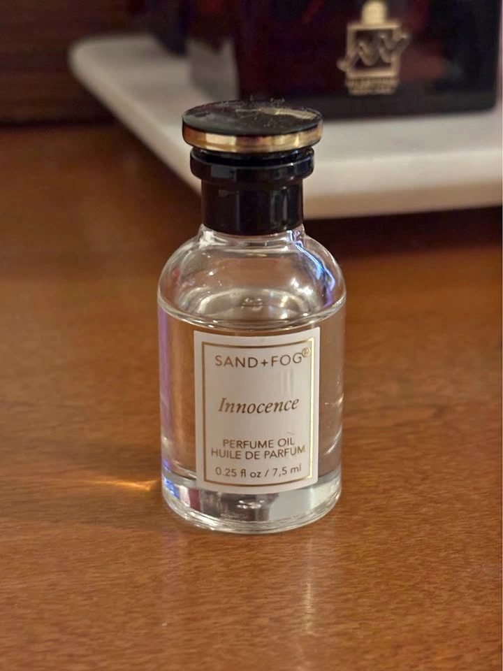 Perfume oil