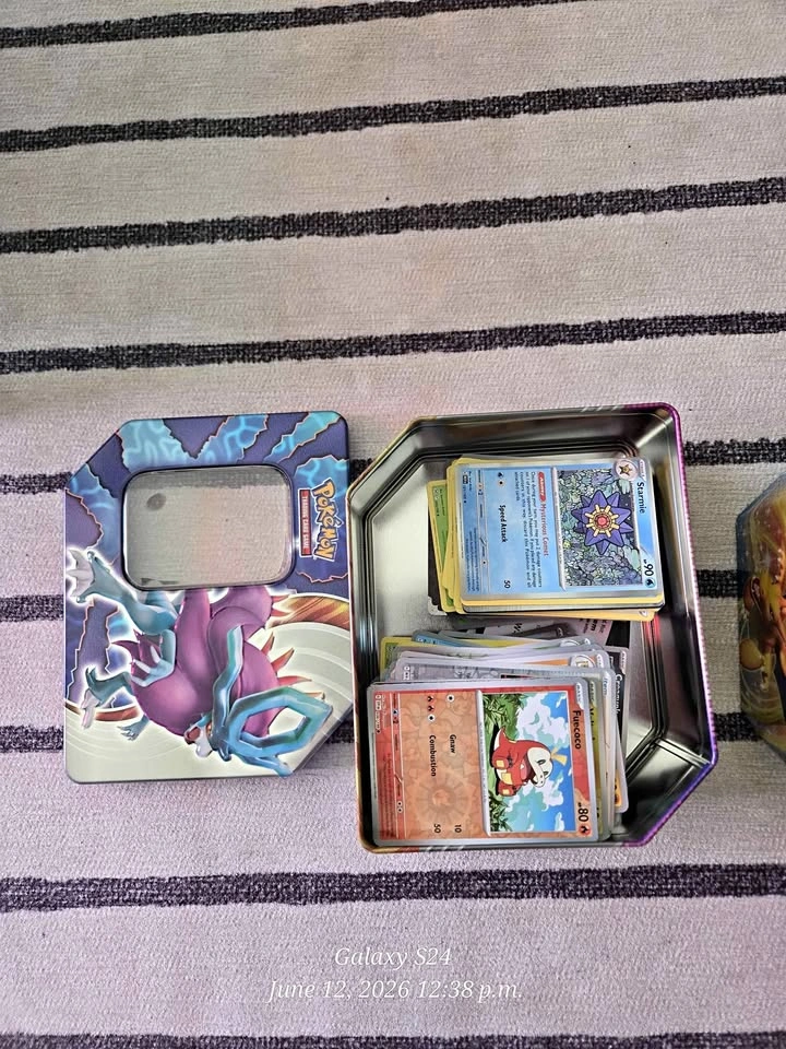 Pokemon lot with tins