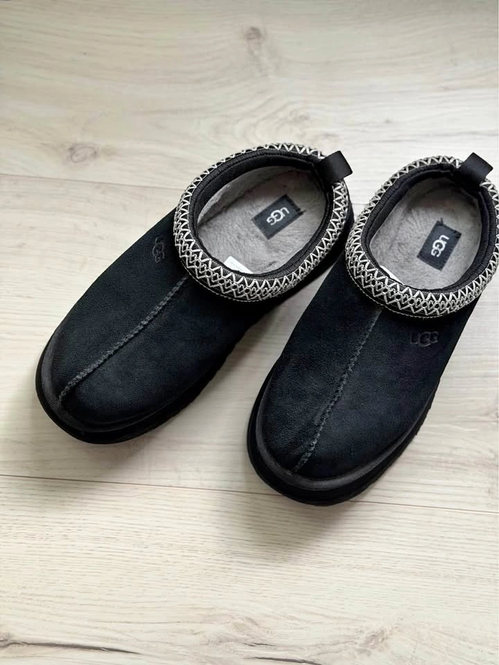 UGG Tazz Platform black slipper US9