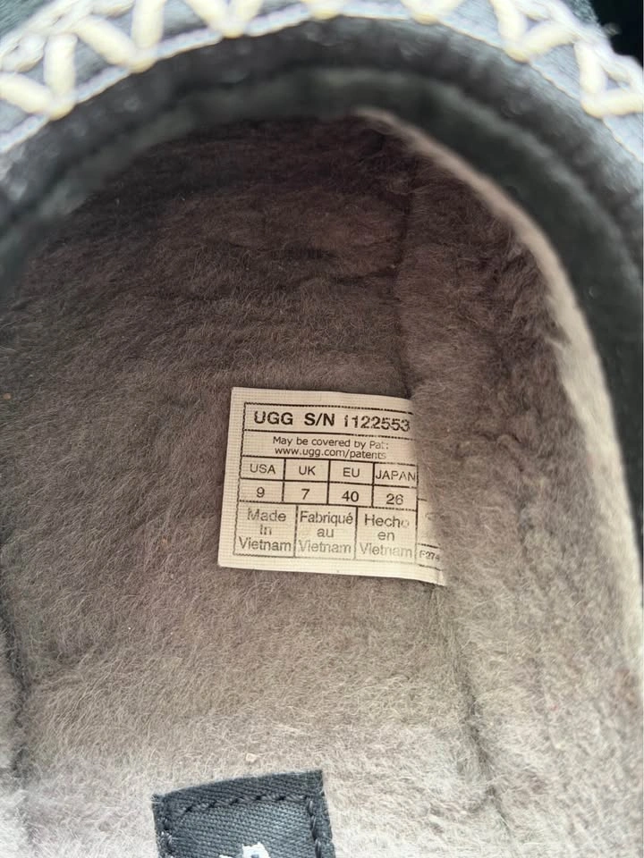 UGG Tazz Platform black slipper US9 - photo 2