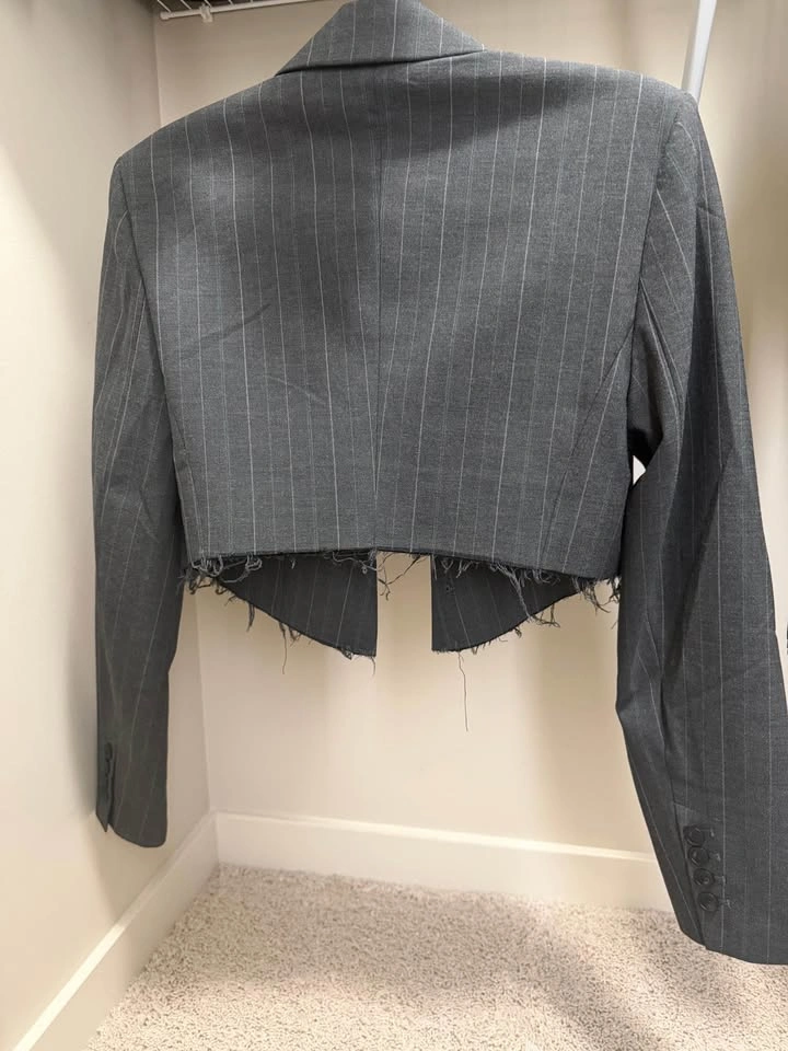 Cropped Pinstripe Blazer M - photo 2
