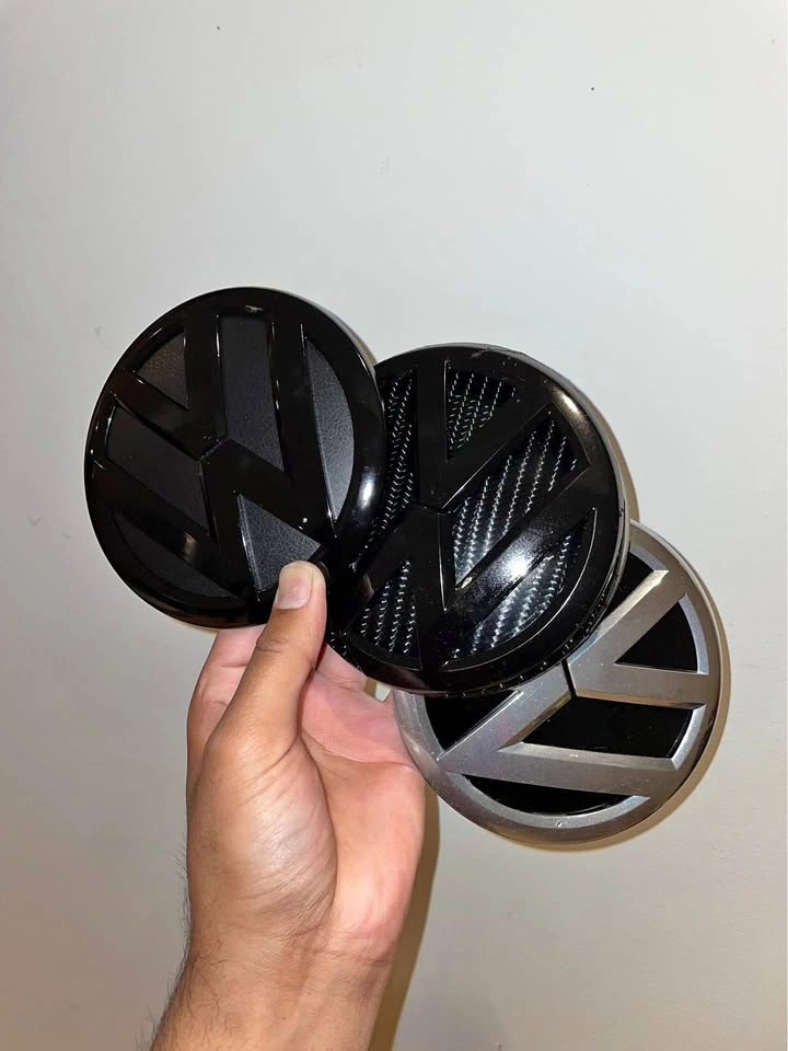 VW Emblems - Black & Carbon Fiber Look