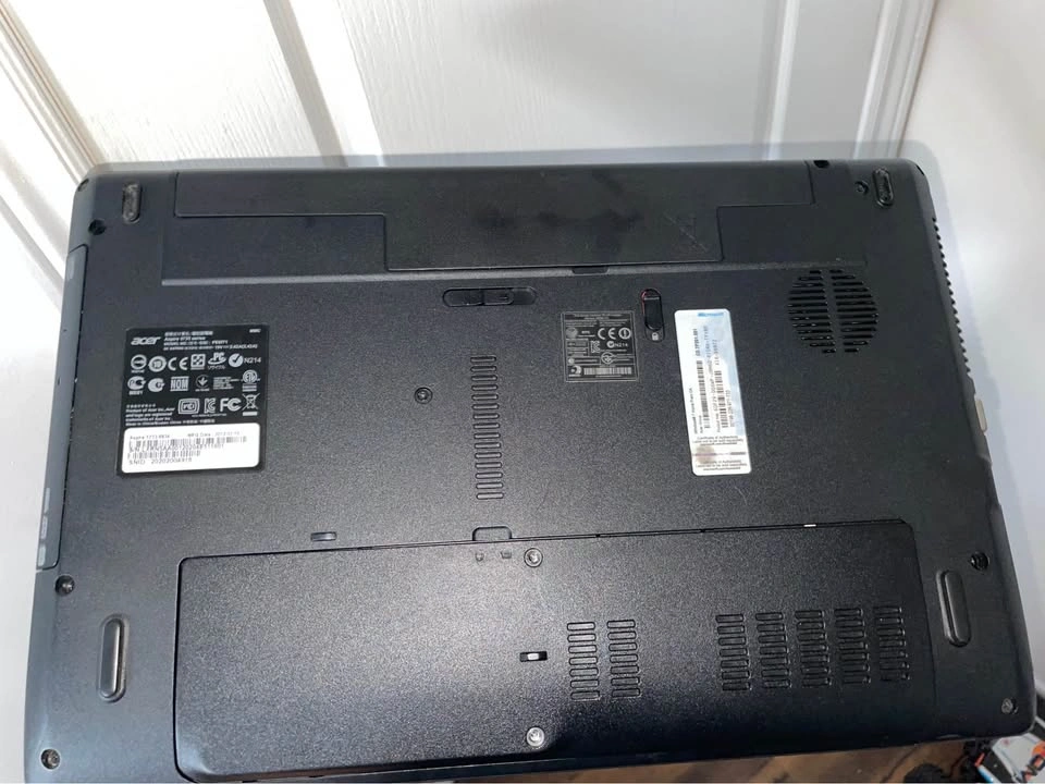 Acer Aspire 5733 Laptop - photo 4