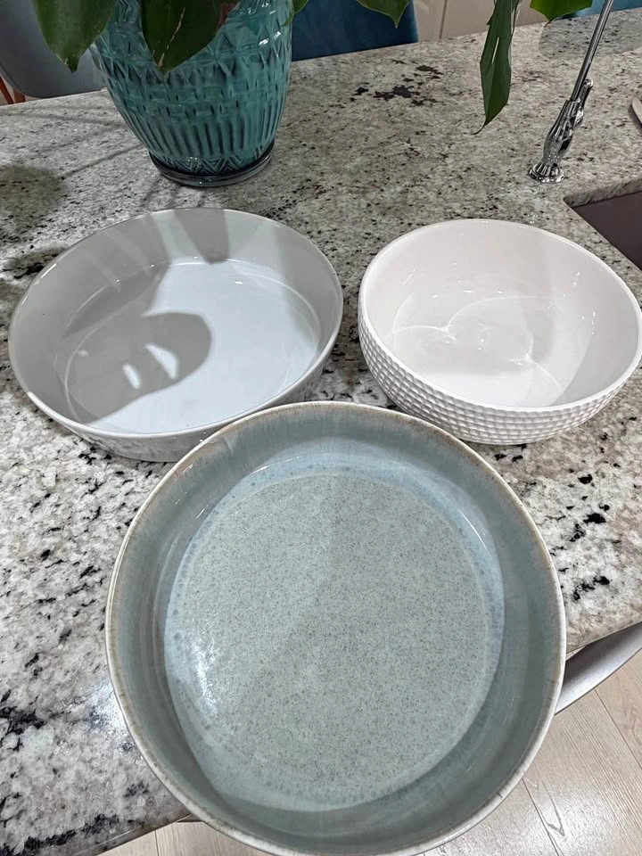 Ceramic bowls