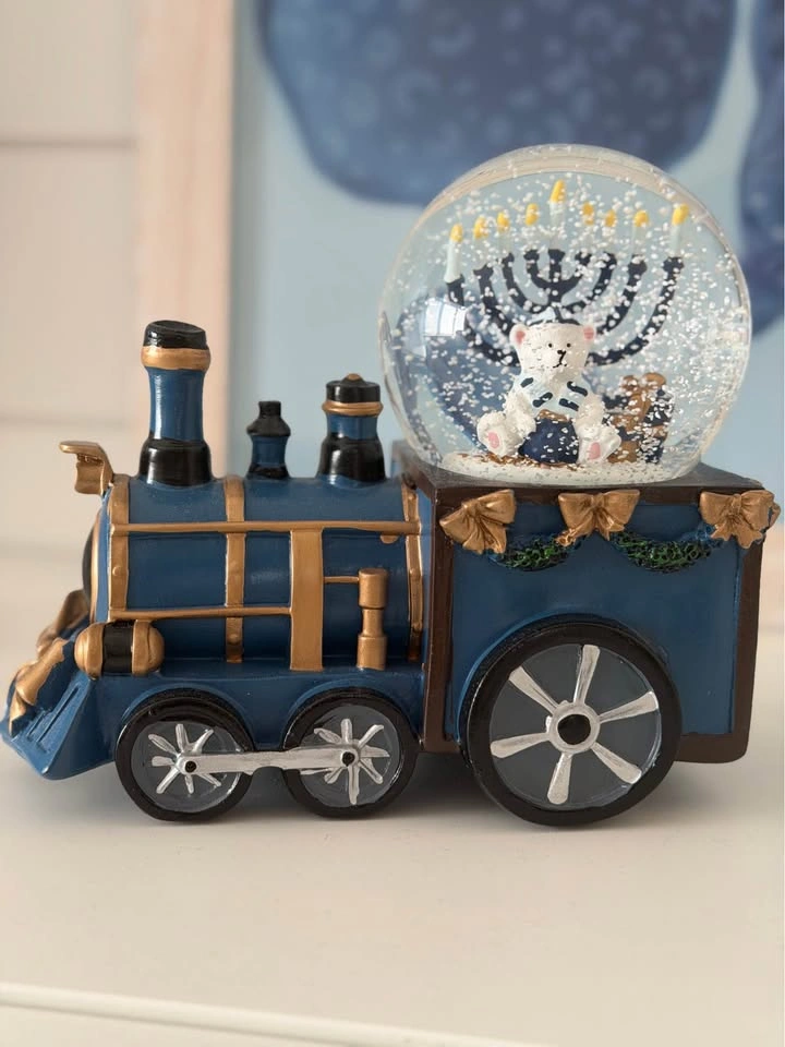 Snow Globe - photo 5