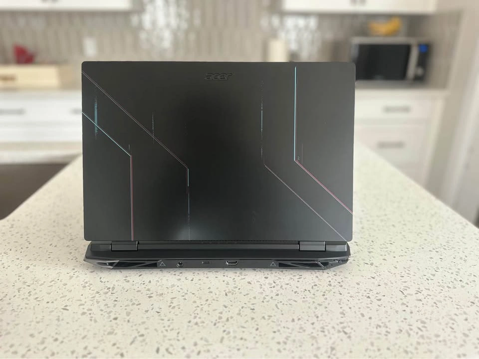 Acer Nitro V - RTX4050 | 144Hz | i5-12500H - photo 2
