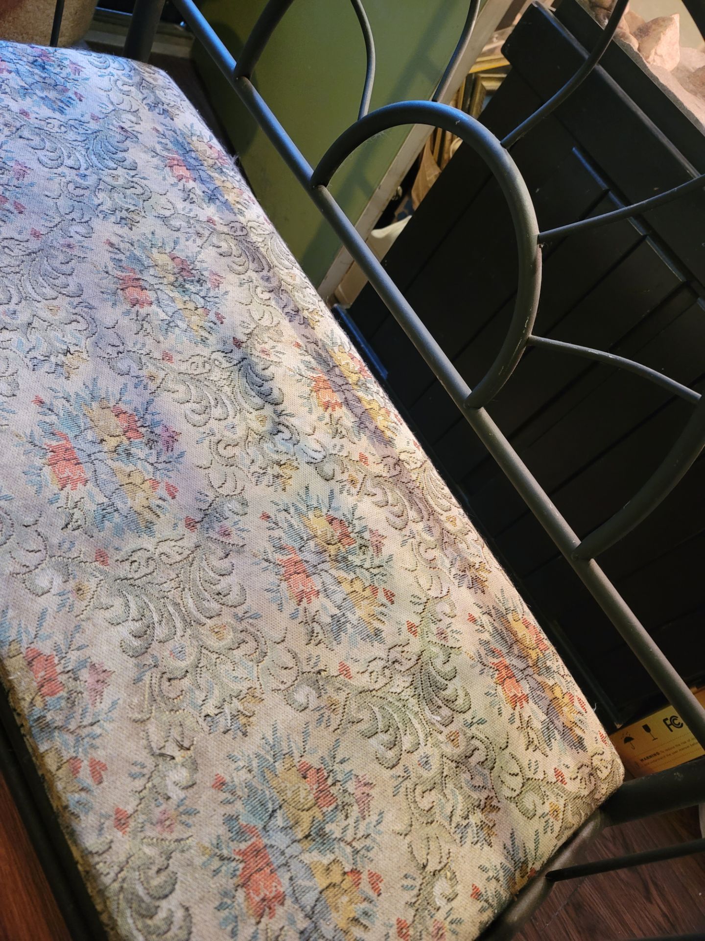 Vintage Wrought Iron Hall Bench with Sunburst Backrest - photo 3