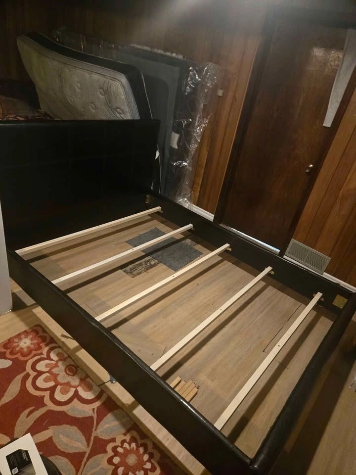 Queen Bed For Sale - photo 2