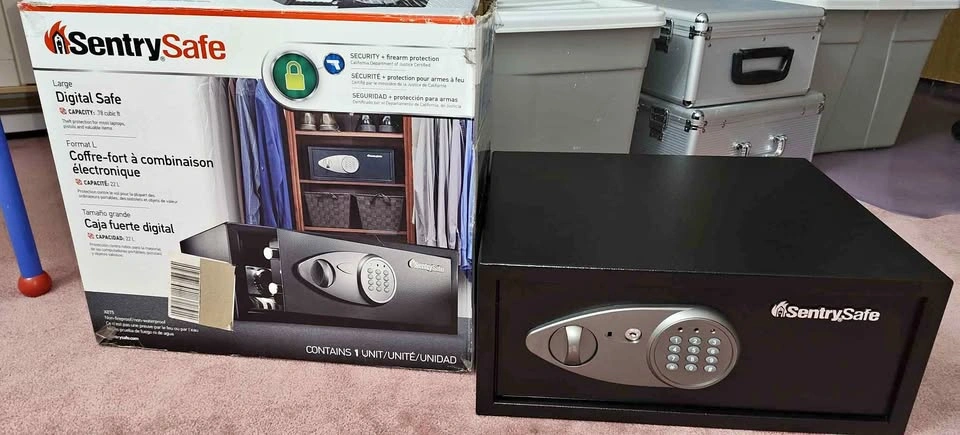 SentrySafe Digital Safe model X075