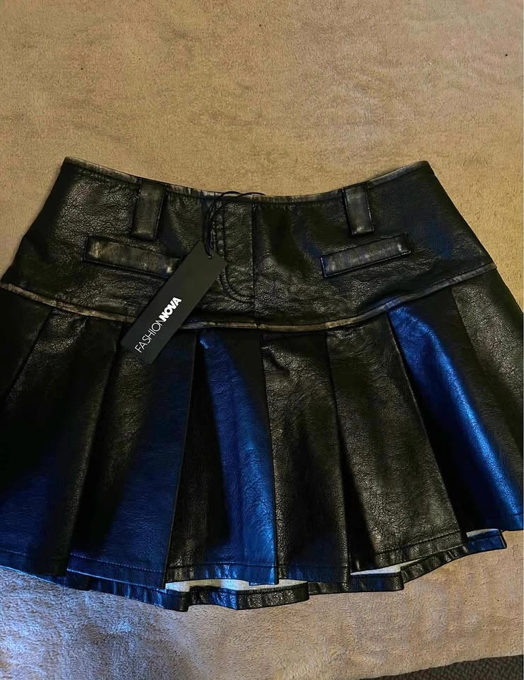 Fashion Nova leather skirt