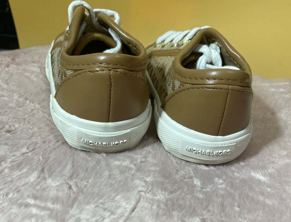Michael Kors Ilsa Tan Children Shoes - photo 3