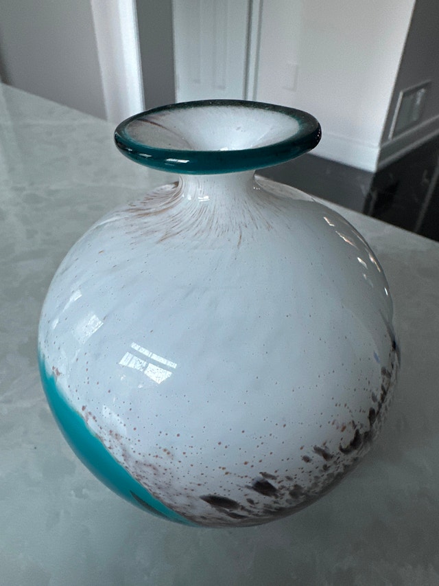 Maltese vintage art glass vase handmade by Mdina Glass - photo 4