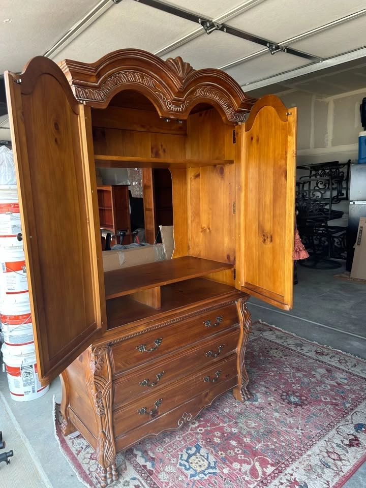 2 piece wood Armoire top & 3 drawer chest - photo 4