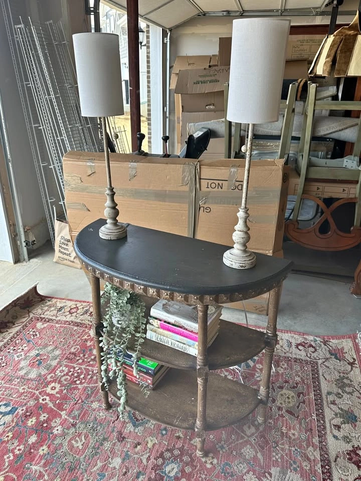 Entry Table with 2 Lamps