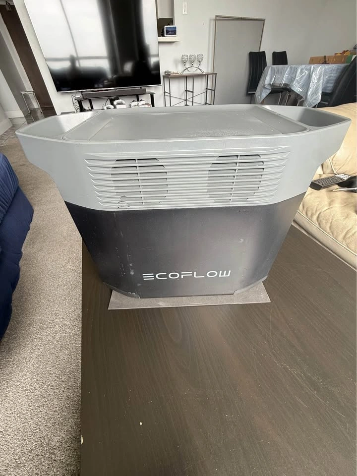 EcoFlow DELTA 2 Portable Power Station (For Parts) - photo 3