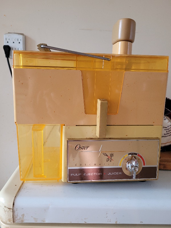 Oster Juicer 362 Automatic Pulp Ejector/Extractor Machine, Retro