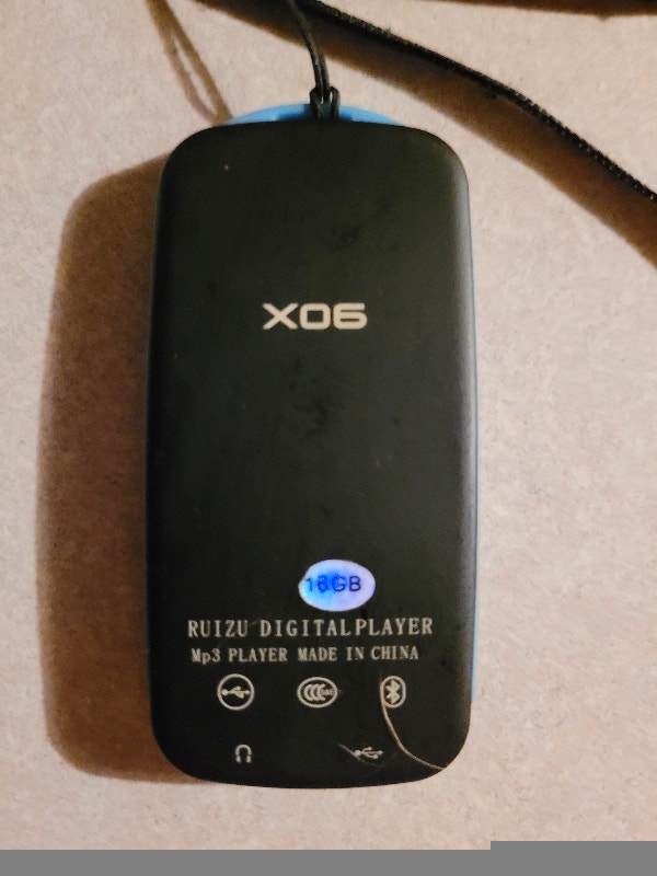 RUIZU X06 mp3 player original box with charging cable - photo 2