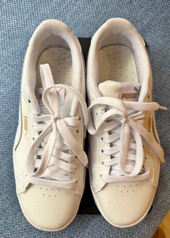 Women’s Puma Sneakers