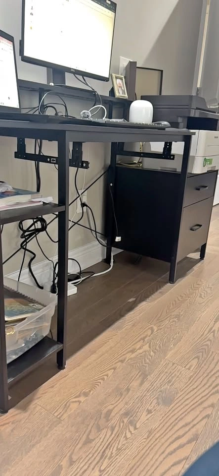 Black Desk