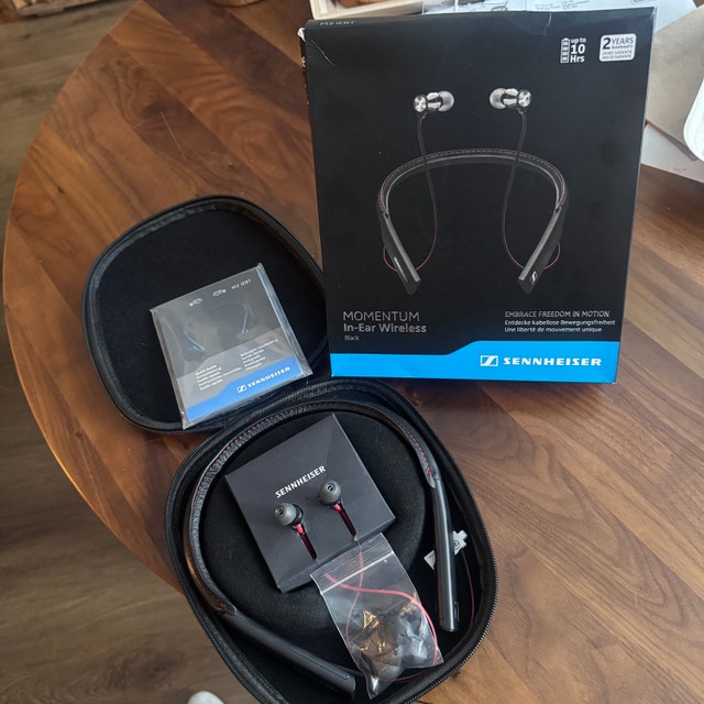 Sennheiser Momentum In-Ear Wireless Headphones - photo 2