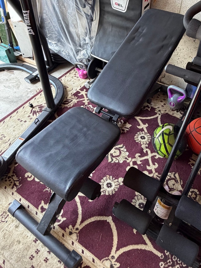 adjustable weight bench - photo 2